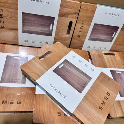 קרש חיתוך מעץ של Smeg – חד-צדדי